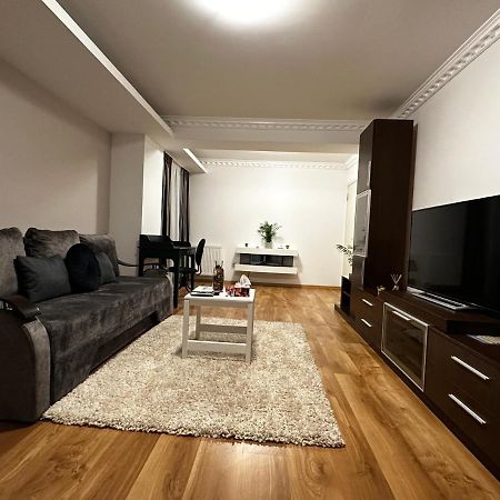 Terrace Apartments Otopeni ! 外观 照片
